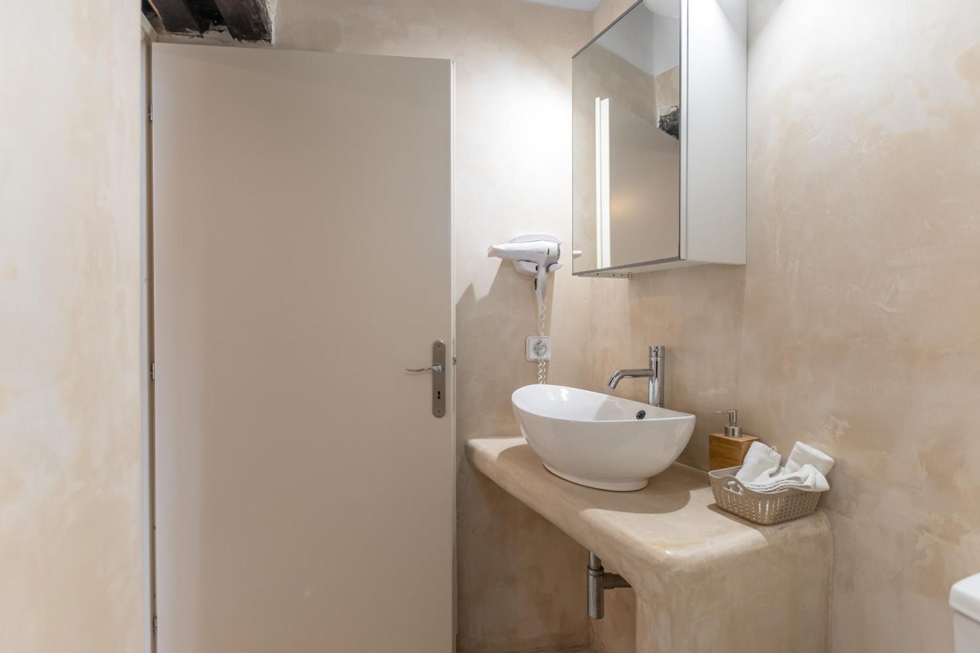 Apartament The White Stone House Naxos City Zewnętrze zdjęcie